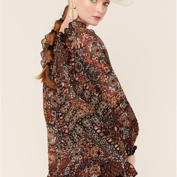Miss Me Women's Boho Paisley Peasant Top - Picture 2 of 9